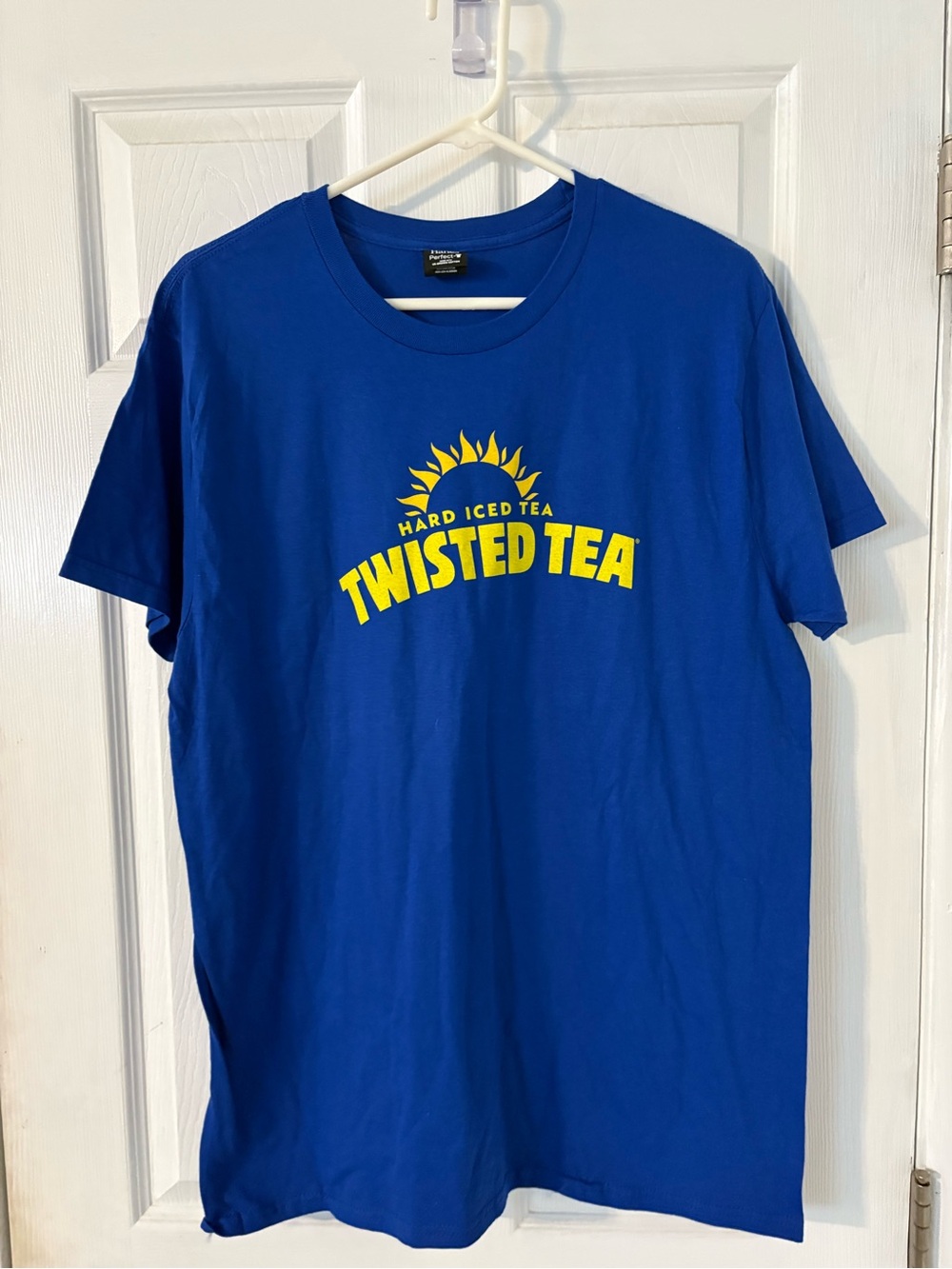 Twisted Tea Keep It Twisted Graphic T Shirt Blue Yellow Large - Picture 6 of 6